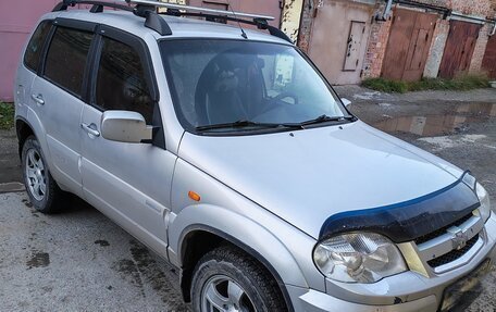 Chevrolet Niva I рестайлинг, 2010 год, 525 000 рублей, 2 фотография