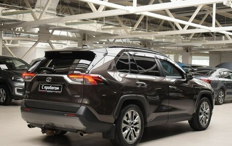 Toyota RAV4, 2020 год, 2 300 000 рублей, 7 фотография