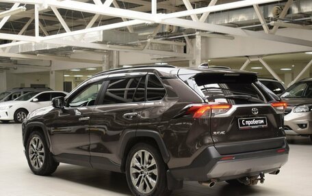 Toyota RAV4, 2020 год, 2 300 000 рублей, 5 фотография