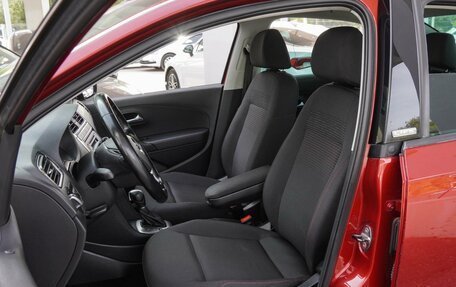 Volkswagen Polo VI (EU Market), 2017 год, 1 090 000 рублей, 10 фотография