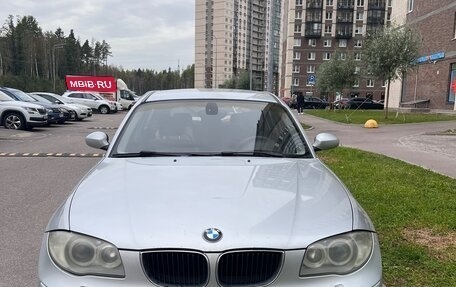 BMW 1 серия, 2006 год, 620 000 рублей, 1 фотография