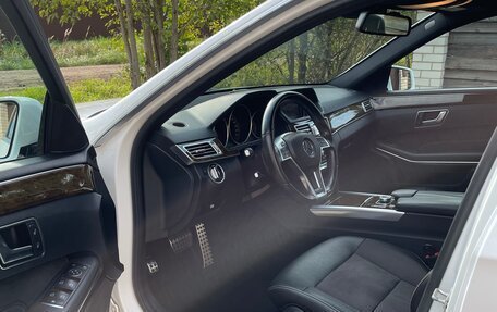 Mercedes-Benz E-Класс, 2015 год, 2 550 000 рублей, 18 фотография