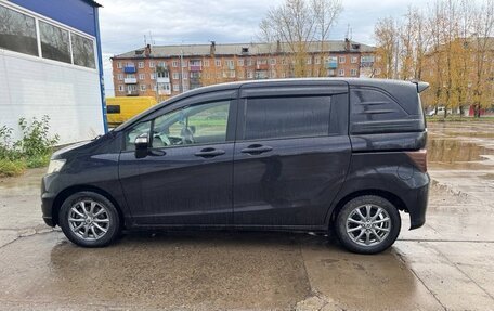 Honda Freed I, 2012 год, 990 000 рублей, 4 фотография