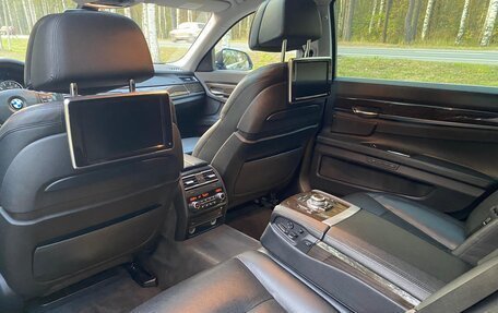 BMW 7 серия, 2012 год, 2 076 000 рублей, 28 фотография