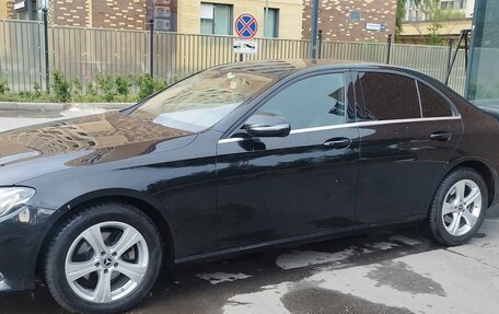 Mercedes-Benz E-Класс, 2019 год, 3 800 000 рублей, 6 фотография