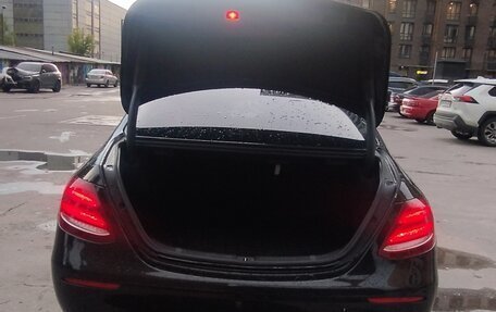 Mercedes-Benz E-Класс, 2019 год, 3 800 000 рублей, 9 фотография