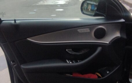 Mercedes-Benz E-Класс, 2019 год, 3 800 000 рублей, 26 фотография