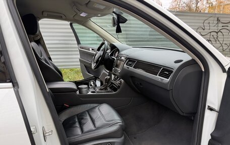 Volkswagen Touareg III, 2016 год, 2 100 000 рублей, 2 фотография