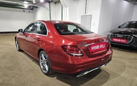 Mercedes-Benz E-Класс, 2019 год, 3 790 000 рублей, 5 фотография