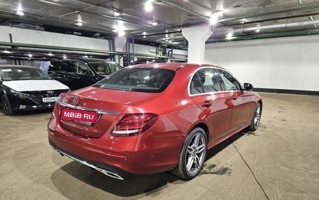 Mercedes-Benz E-Класс, 2019 год, 3 790 000 рублей, 4 фотография