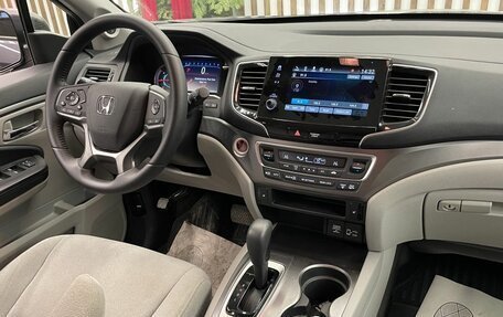 Honda Pilot III рестайлинг, 2018 год, 2 599 000 рублей, 10 фотография