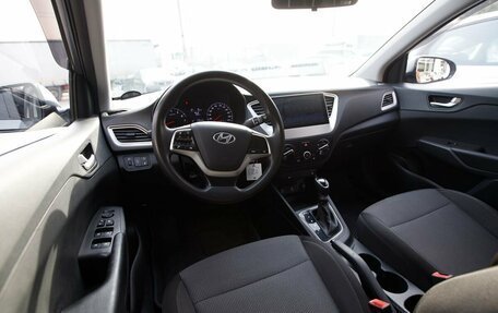 Hyundai Solaris II рестайлинг, 2020 год, 1 390 000 рублей, 8 фотография