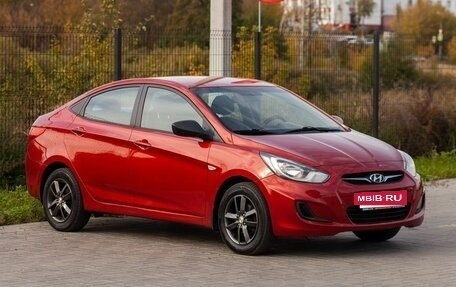 Hyundai Solaris II рестайлинг, 2012 год, 825 000 рублей, 3 фотография