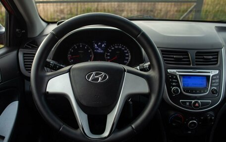 Hyundai Solaris II рестайлинг, 2012 год, 825 000 рублей, 21 фотография