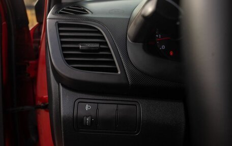 Hyundai Solaris II рестайлинг, 2012 год, 825 000 рублей, 33 фотография