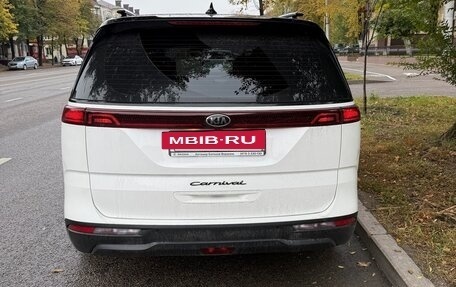 KIA Carnival, 2021 год, 3 800 000 рублей, 5 фотография