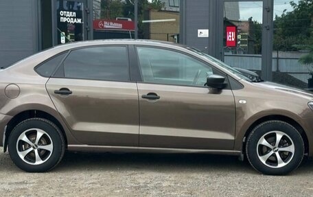 Volkswagen Polo VI (EU Market), 2015 год, 640 000 рублей, 3 фотография