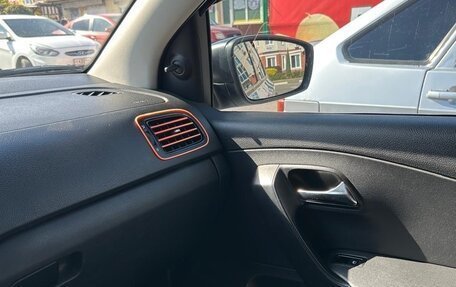 Volkswagen Polo VI (EU Market), 2012 год, 585 000 рублей, 18 фотография