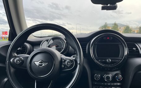 MINI Hatch, 2018 год, 1 800 000 рублей, 2 фотография