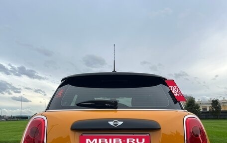 MINI Hatch, 2018 год, 1 800 000 рублей, 4 фотография