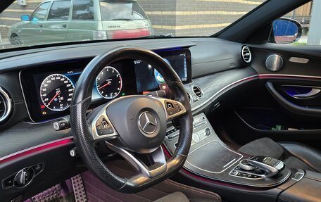 Mercedes-Benz E-Класс, 2018 год, 2 300 000 рублей, 8 фотография