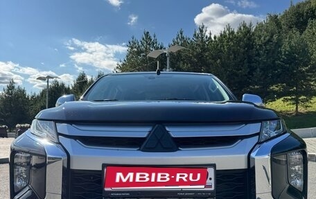 Mitsubishi L200 IV рестайлинг, 2019 год, 2 399 000 рублей, 9 фотография