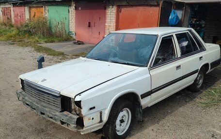 Nissan Laurel VIII, 1985 год, 50 000 рублей, 3 фотография