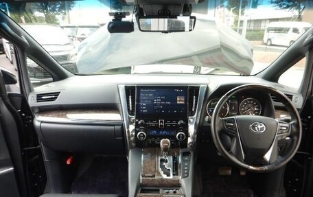 Toyota Alphard III, 2022 год, 4 400 001 рублей, 10 фотография