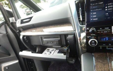 Toyota Alphard III, 2022 год, 4 400 001 рублей, 15 фотография