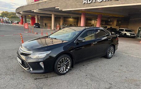 Toyota Camry, 2018 год, 2 650 000 рублей, 6 фотография