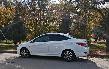 Hyundai Solaris II рестайлинг, 2014 год, 950 000 рублей, 1 фотография