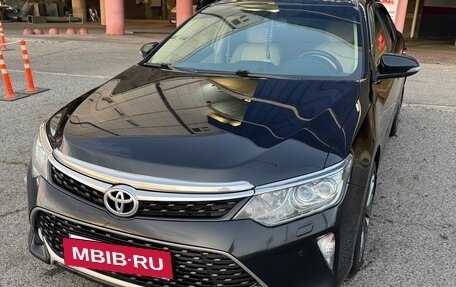 Toyota Camry, 2018 год, 2 650 000 рублей, 7 фотография