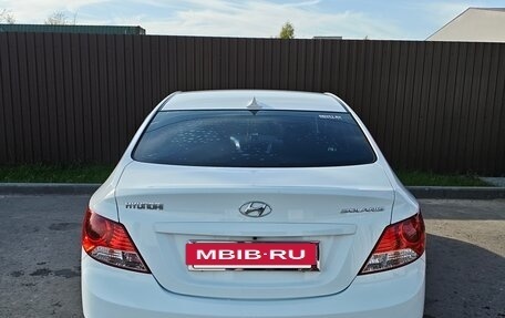 Hyundai Solaris II рестайлинг, 2014 год, 950 000 рублей, 4 фотография