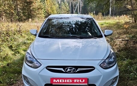 Hyundai Solaris II рестайлинг, 2014 год, 950 000 рублей, 10 фотография