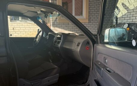 Nissan NP300, 2012 год, 1 420 000 рублей, 9 фотография