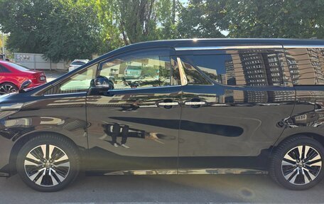 Toyota Alphard III, 2020 год, 5 800 000 рублей, 7 фотография