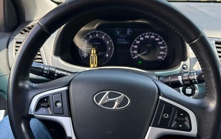 Hyundai Solaris II рестайлинг, 2012 год, 800 000 рублей, 14 фотография