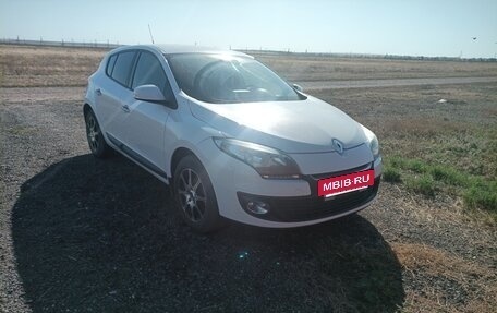 Renault Megane III, 2014 год, 812 500 рублей, 5 фотография