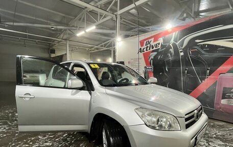 Toyota RAV4, 2007 год, 1 050 000 рублей, 12 фотография