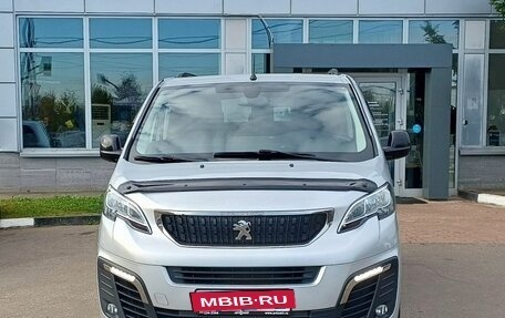Peugeot Traveller I, 2019 год, 3 299 000 рублей, 2 фотография