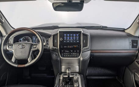 Toyota Land Cruiser 200, 2016 год, 6 200 000 рублей, 14 фотография