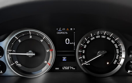 Toyota Land Cruiser 200, 2016 год, 6 200 000 рублей, 16 фотография