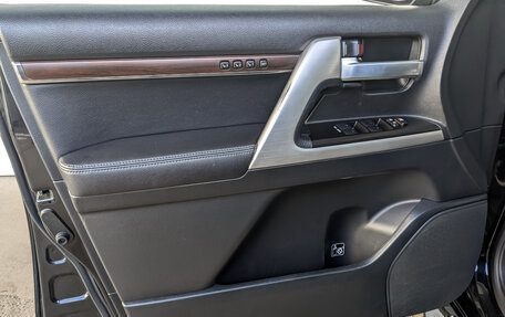 Toyota Land Cruiser 200, 2016 год, 6 200 000 рублей, 19 фотография