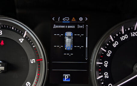 Toyota Land Cruiser 200, 2016 год, 6 200 000 рублей, 25 фотография