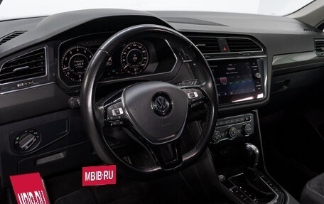 Volkswagen Tiguan II, 2018 год, 2 129 412 рублей, 10 фотография
