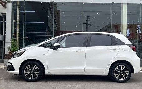 Honda Fit, 2021 год, 1 380 000 рублей, 3 фотография