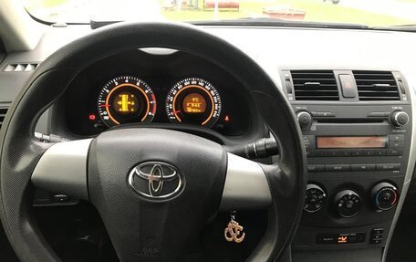 Toyota Corolla, 2010 год, 900 000 рублей, 11 фотография