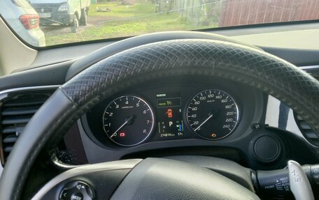 Mitsubishi Outlander III рестайлинг 3, 2014 год, 1 300 000 рублей, 6 фотография