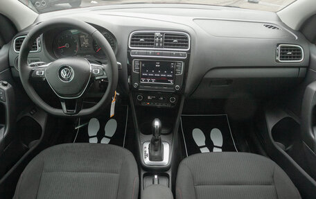 Volkswagen Polo VI (EU Market), 2017 год, 948 000 рублей, 17 фотография