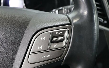 Hyundai Santa Fe III рестайлинг, 2017 год, 2 499 000 рублей, 17 фотография